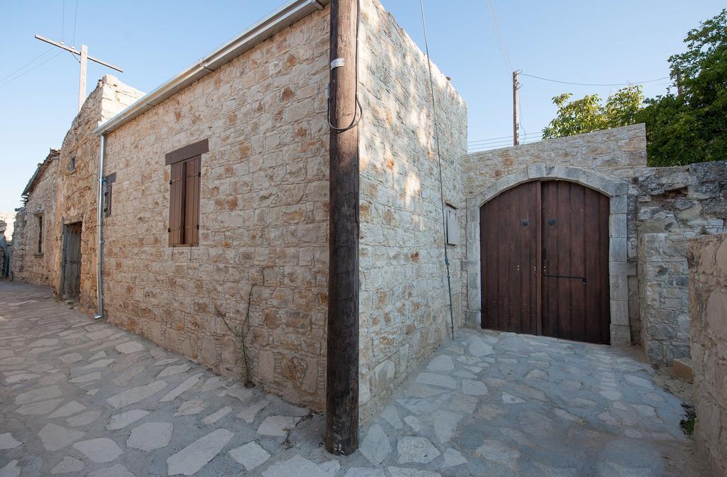 Oinoessa Traditional Boutique Guest Houses Lofou Exterior photo